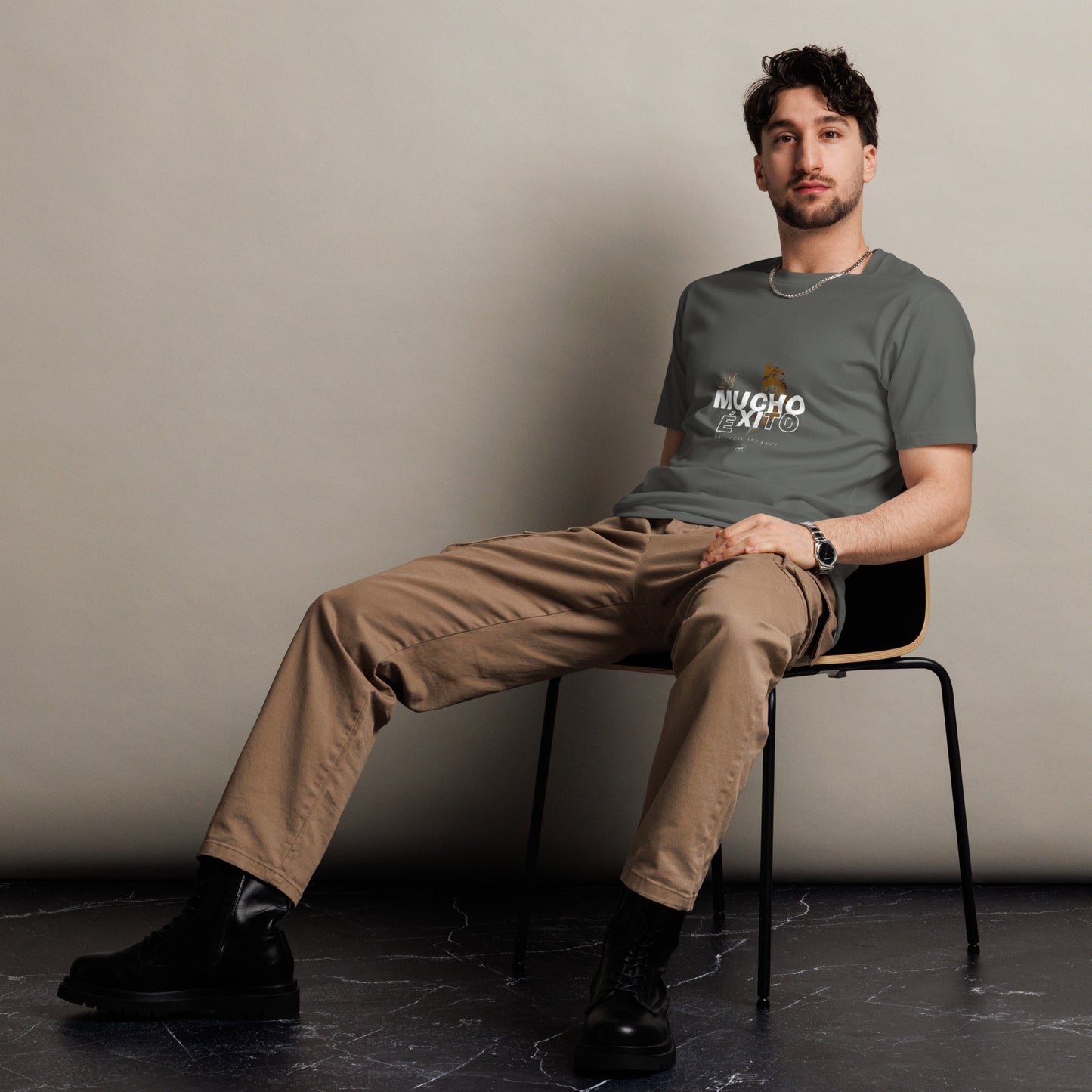 Léon unisex premium t-shirt